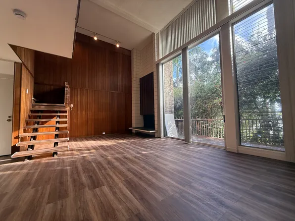 2630 Torrey Pines Rd APT E21, La Jolla, CA 92037