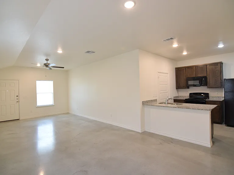 129 Wind Ridge Dr, Copperas Cove — Photo 4