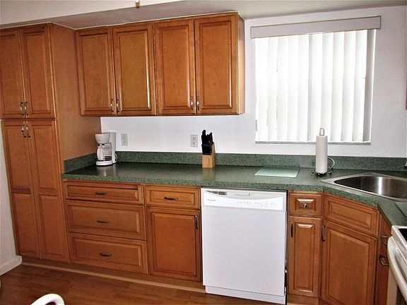 3rd image of 29 Colonial Club Dr APT 201