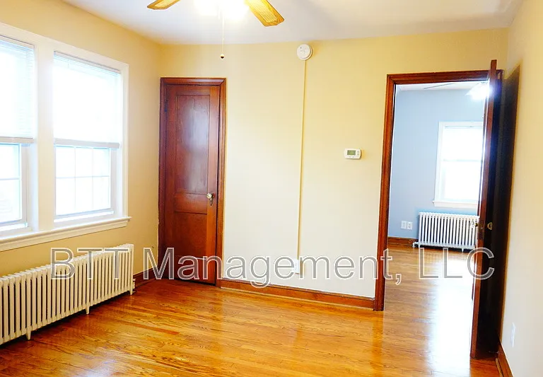 806 Houston Ave #2 — Photo 3