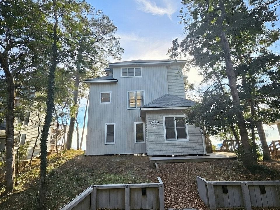 1st image of 146 Baycliff Trl