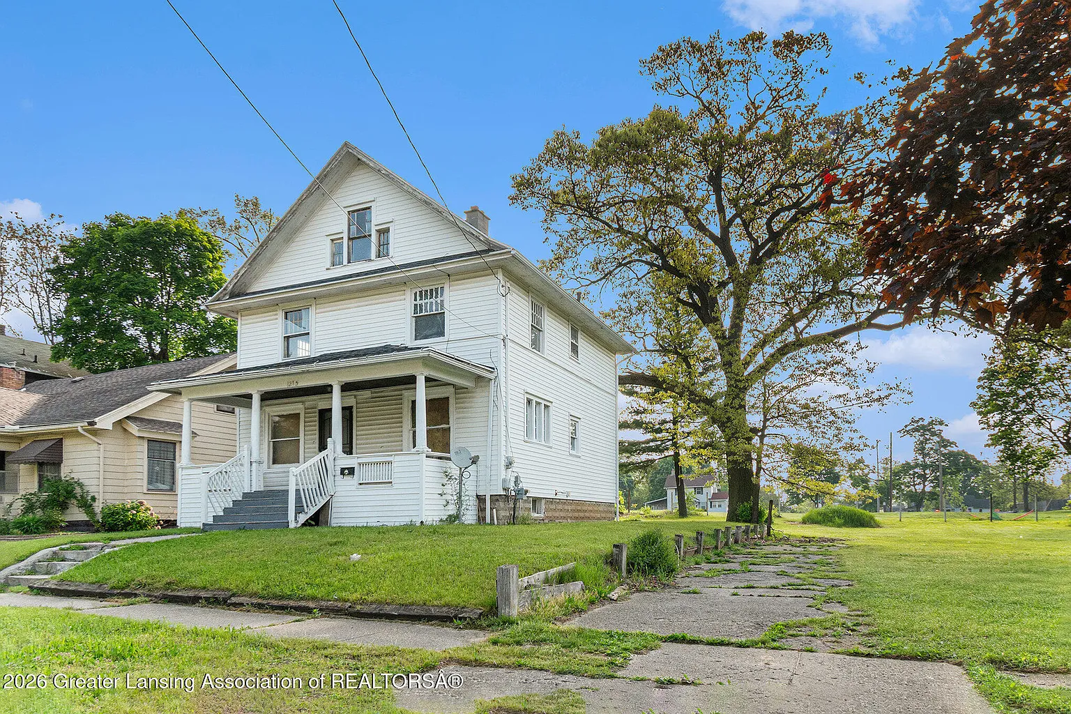 1215 Chittock Ave photo 1