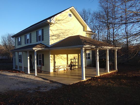 2nd image of 715 Lake Shore Dr