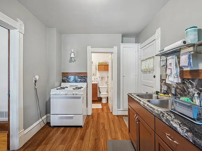 913 22nd Ave NE #FOUR PLEX — Photo 7