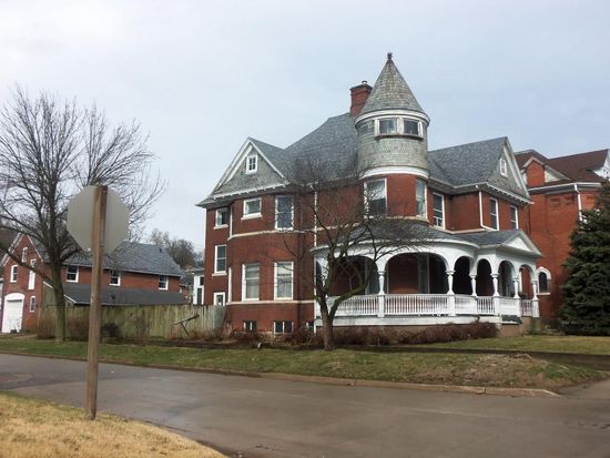 833 Avenue E Fort Madison Ia 52627 Zillow