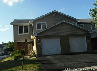 10 Forest Wood Ln, Park Forest, IL 60466