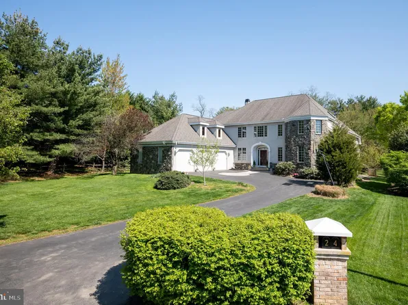 2 Alders Ln, Wilmington, DE 19807
