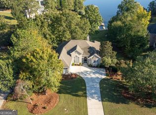 175 Waters Edge Dr, Lizella, GA 31052