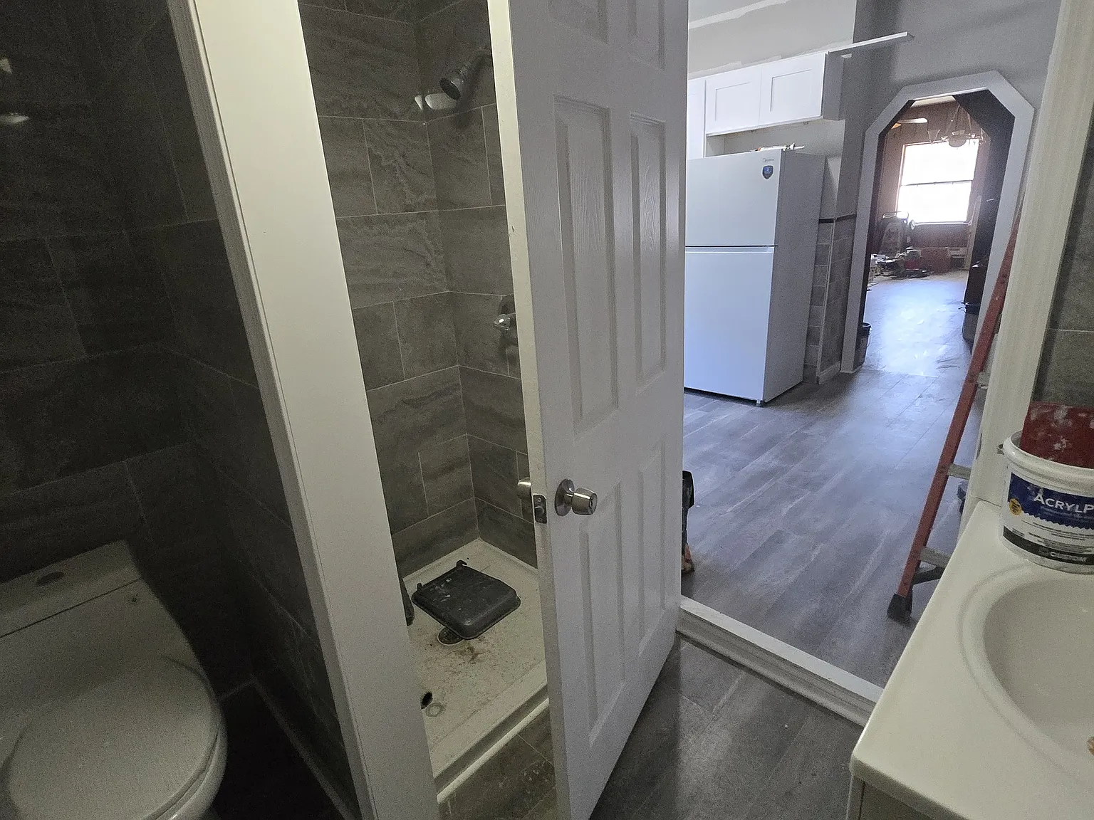 4 bed, 1200 sqft, $2,300 — Photo 2