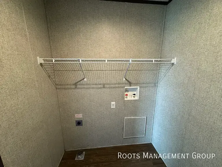 J5 Meadows Ct #J5 — Photo 16