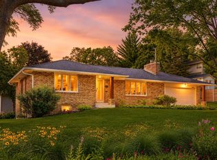 4620 Hampton Rd, Golden Valley, MN 55422