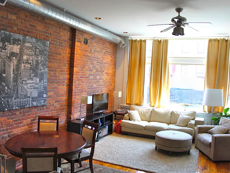 37 Court St #2E — Photo 17
