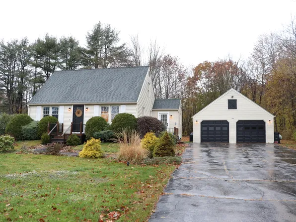 104 Old County Road Road, Hampden, ME 04444