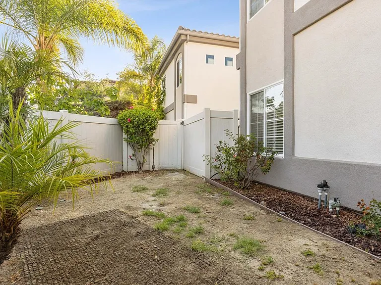 Detached Yard