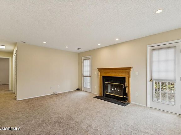 3rd image of 94 Des Moines Court