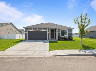 408 Jade Ave, Grandview, WA 98930