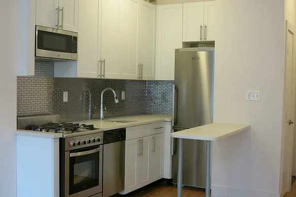 Rented by Manhattan Best Realty, Inc. | media 16