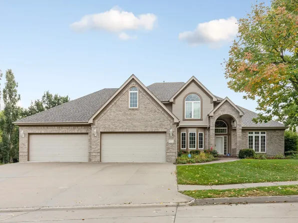 4605 Crestview Dr, Bellevue, NE 68133