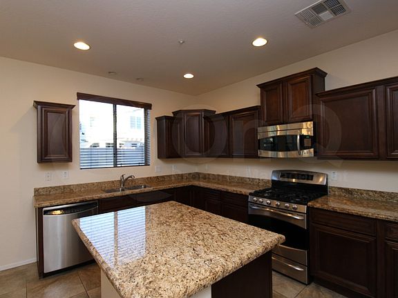 4th image of 3234 E Citadel Dr