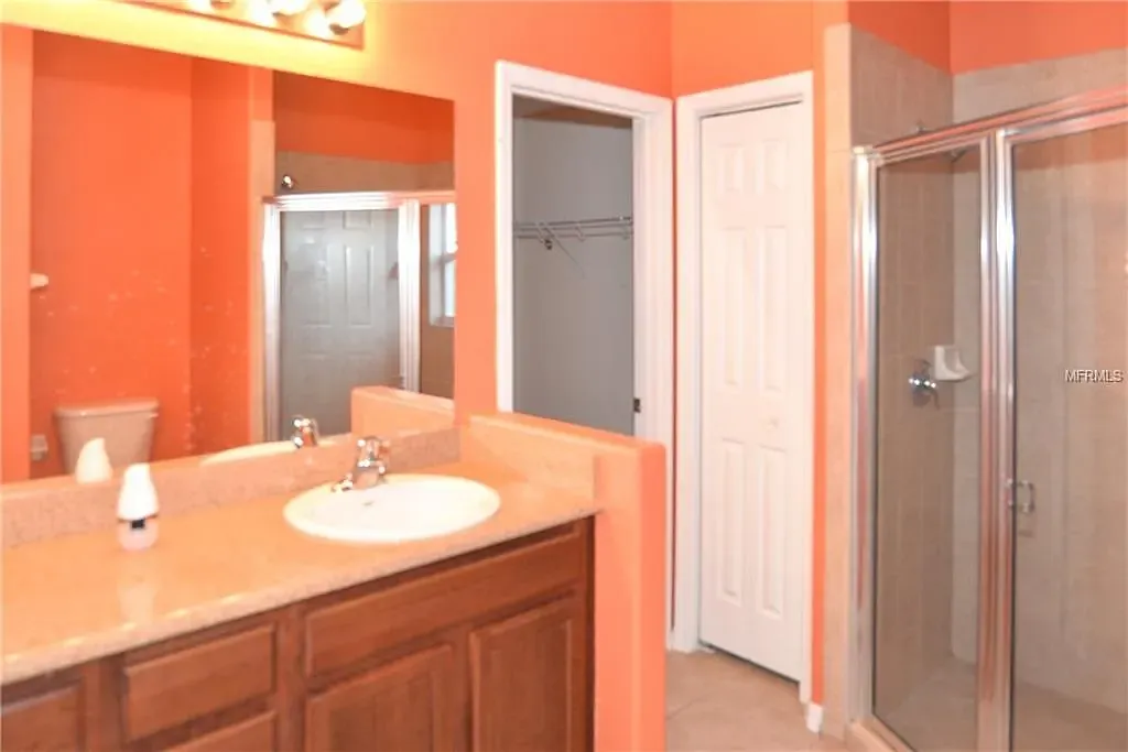 5 bed, 3.5 bath, 2722 sqft, $2,500 — Photo 4