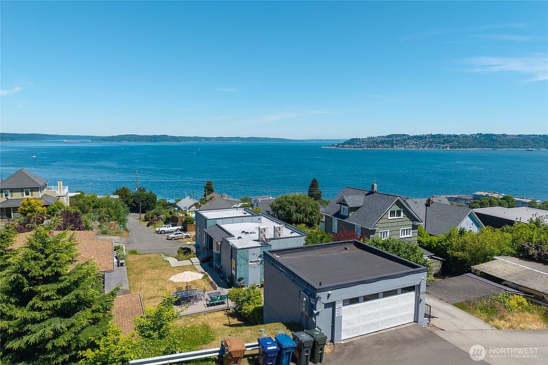 2nd image of 2726 N 30th Street