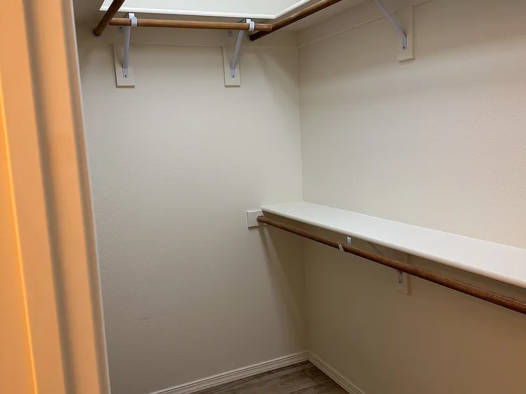 Walk in closet