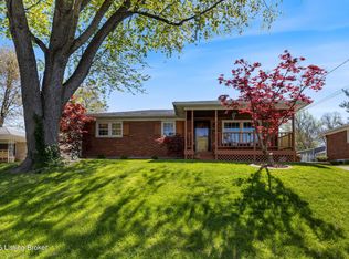 8113 Michael Ray Dr, Louisville, KY 40219