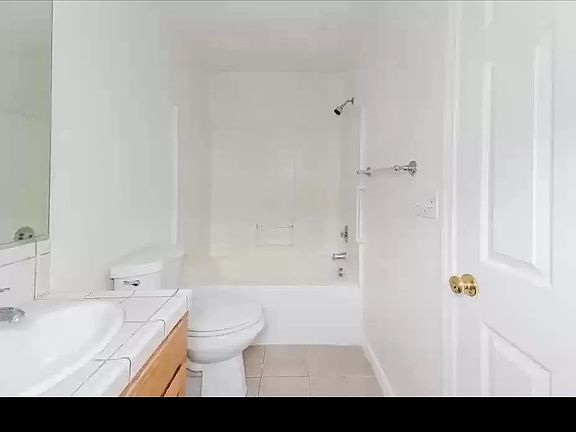 3rd image of 929 & 931 Wall St #931