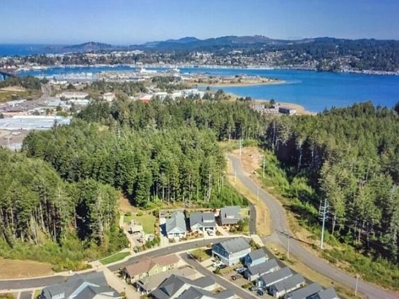 Our house is in Wilder Homes - a newer community in a tzunami-free zone across from the historic bayfront and just minutes from the beach.