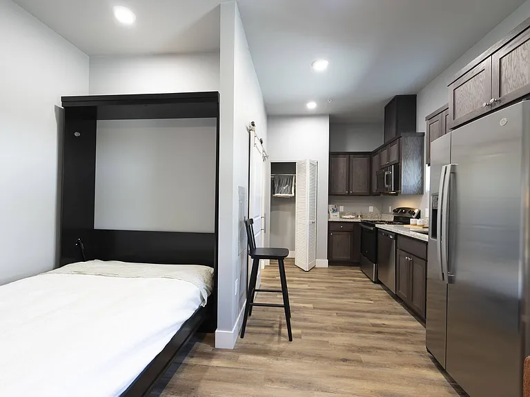 ONE18 West Street Residential — Photo 1