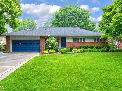 45 Crestwood Dr, Grosse Pointe Shores, MI, 48236