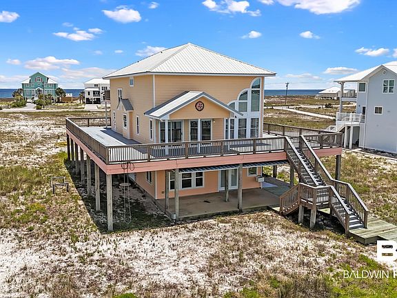 4th image of 2024 W Beach Blvd