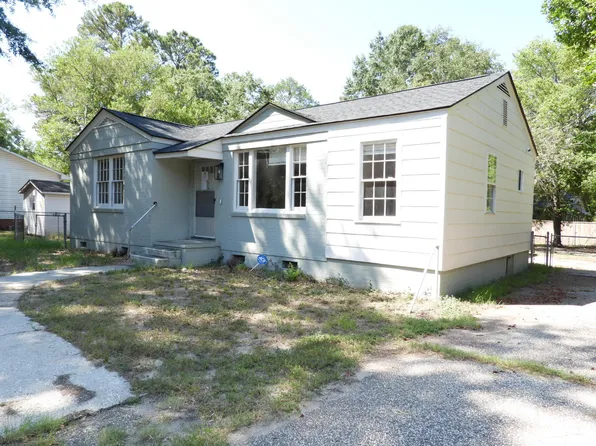 16 Brooks St, Sumter, SC 29150