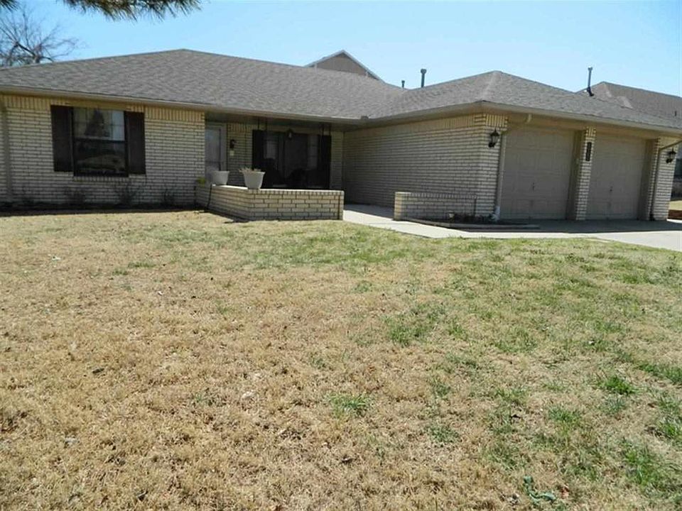 1st image of 6906 NW Sprucewood Dr