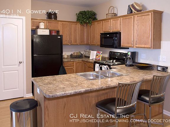 2nd image of 9401 N Gower Ave