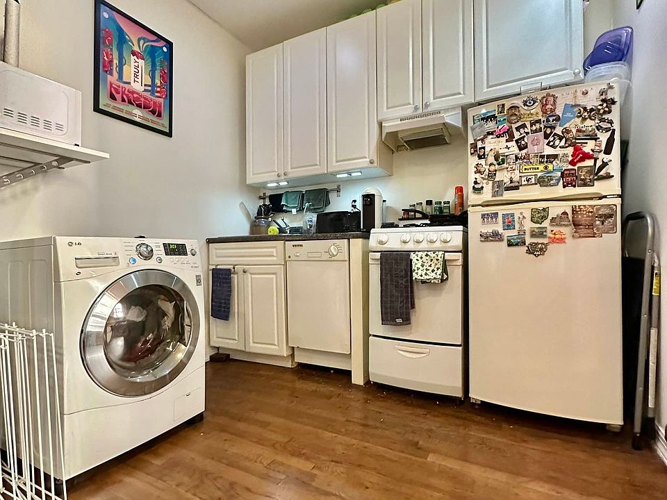 2nd image of 511 E 73rd St APT 26