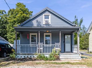 70 School St, Plainfield, CT 06374