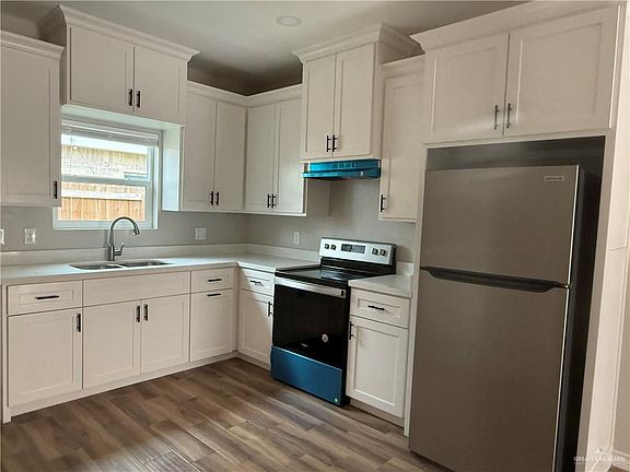 5th image of 2613 E Israel Ave