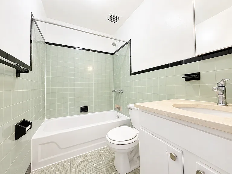 5802 Myrtle Ave #3A — Photo 17