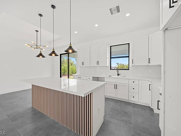 4536 NW 35th Pl — Photo 13