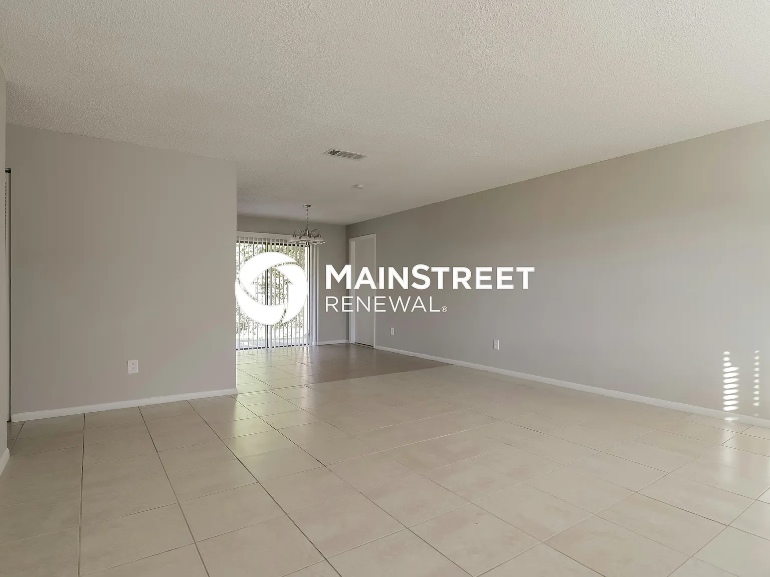 1875 Fairlane Dr — Photo 3