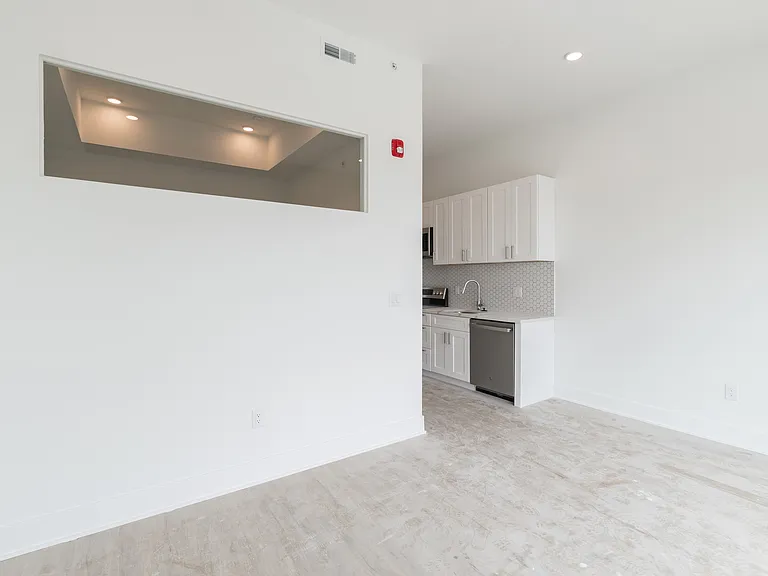 1622 Point Breeze Ave — Photo 32