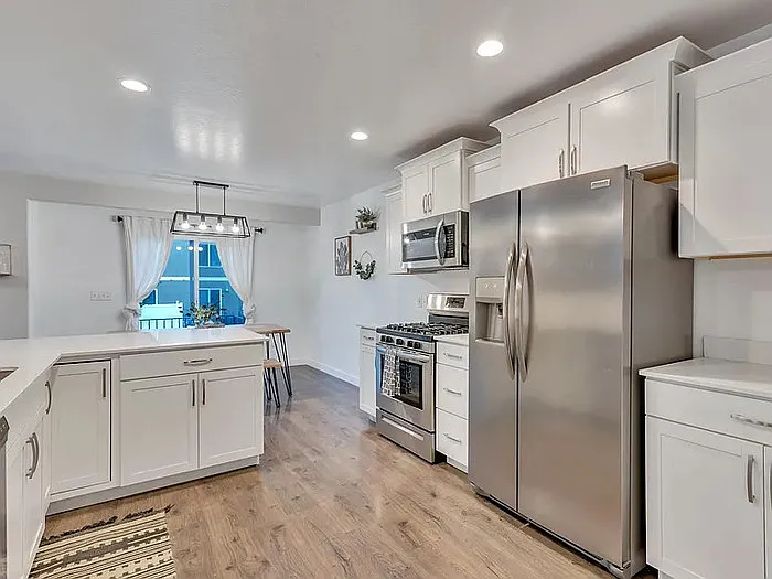 488 S Fox Chase Ln — Photo 2