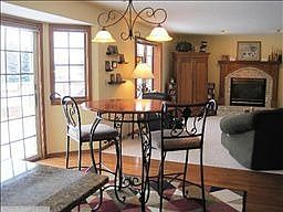 5th image of 1305 W Oakes Dr