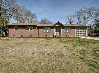 21 Lisa Dr, Greenville, SC 29615