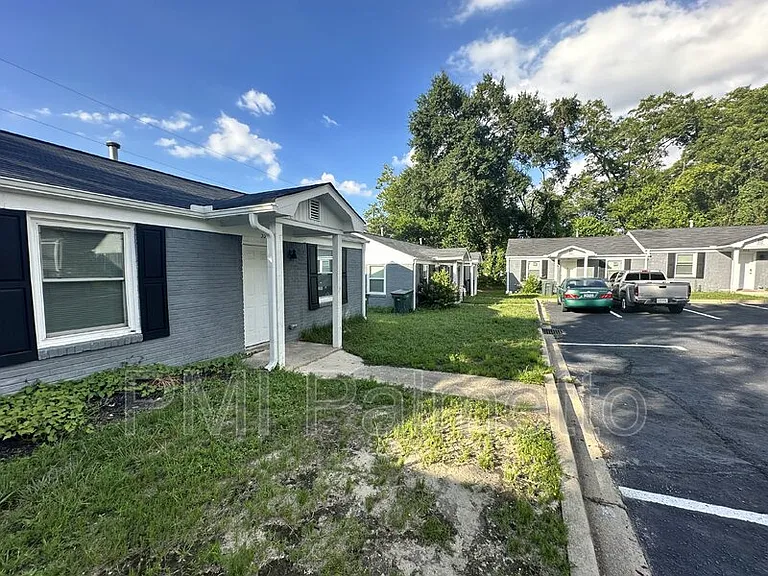 530 Jasper St — Photo 19