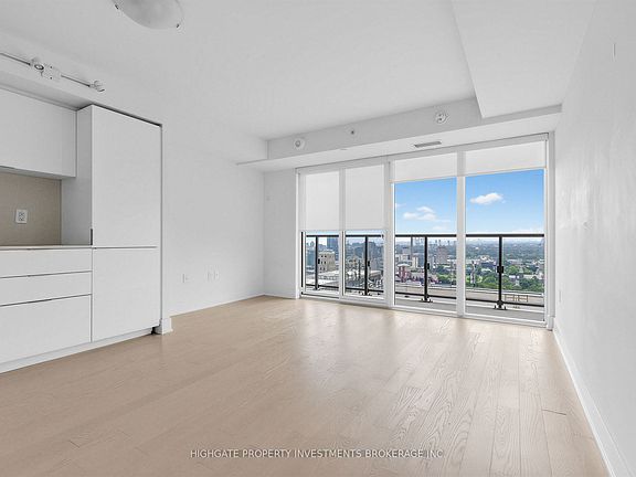 5th image of 955 Bay St #2711