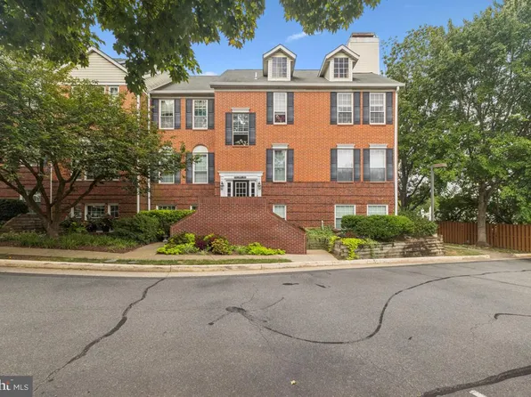678 Gateway Dr SE Unit 907, Leesburg, VA 20175