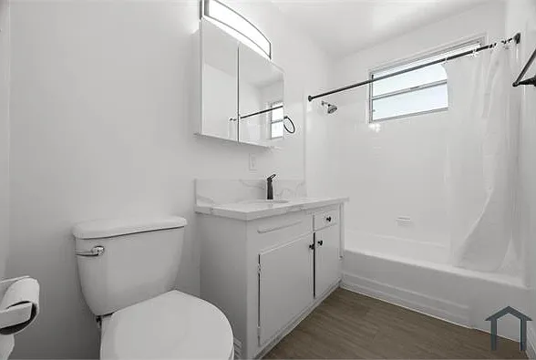 3907 Roxanne Ave #8 — Photo 17