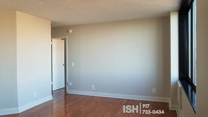 Rented by Area New York | media 12